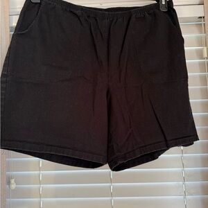 Denim&Co Women's Black Stretch Casual Shorts with Pockets